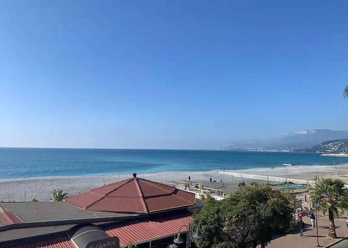 בית נופש Casa Vale Fronte Mare ונטימיגליה